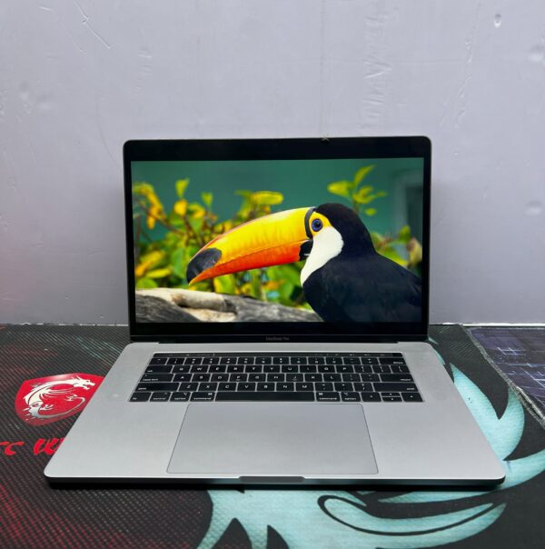 Apple MACBOOK PRO 15 2018| INTEL CORE I9 |32GB RAM |512GB SSD |15.4-INCH|TOUCH BAR AND TOUCH ID|RETINA DISPLAY