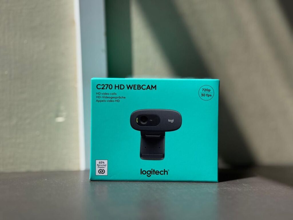 Logitech C270 | Webcam | 720p HD | USB-A | Built-in Noise-Reducing Microphone