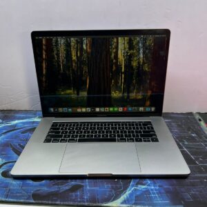 APPLE MACBOOK PRO 15-INCH 2018 | INTEL CORE i7 | 16GB RAM | 512GB SSD | 15.4-INCH RETINA DISPLAY | TOUCH BAR & TOUCH ID | 4GB AMD RADEON PRO 560X GRAPHICS