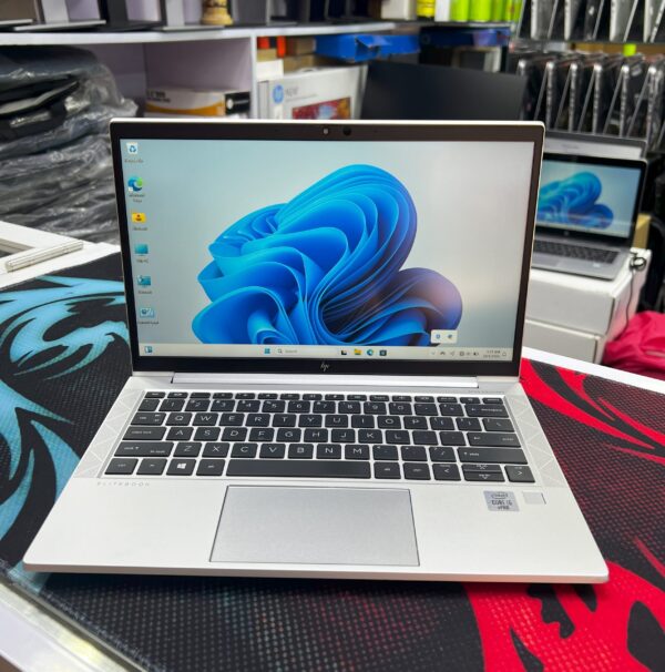 Hp Elitebook 830 G7 | Business Laptop | 13.3-inch FHD  | Intel Core i5 | 8GB RAM | 256GB SSD | Intel UHD Graphics 620