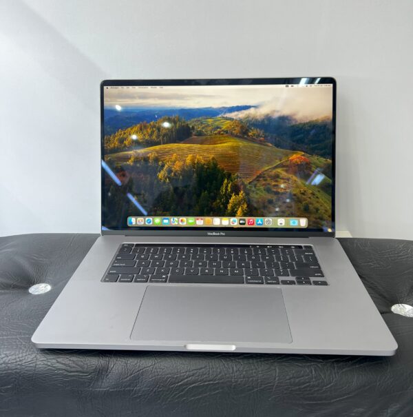Apple MacBook Pro 16-inch (2019) | Laptop | 16.0-inch Retina Display | 9th Gen Intel Core i9 | 16GB RAM | 1TB SSD | 4GB AMD Radeon Pro 5500M Graphics
